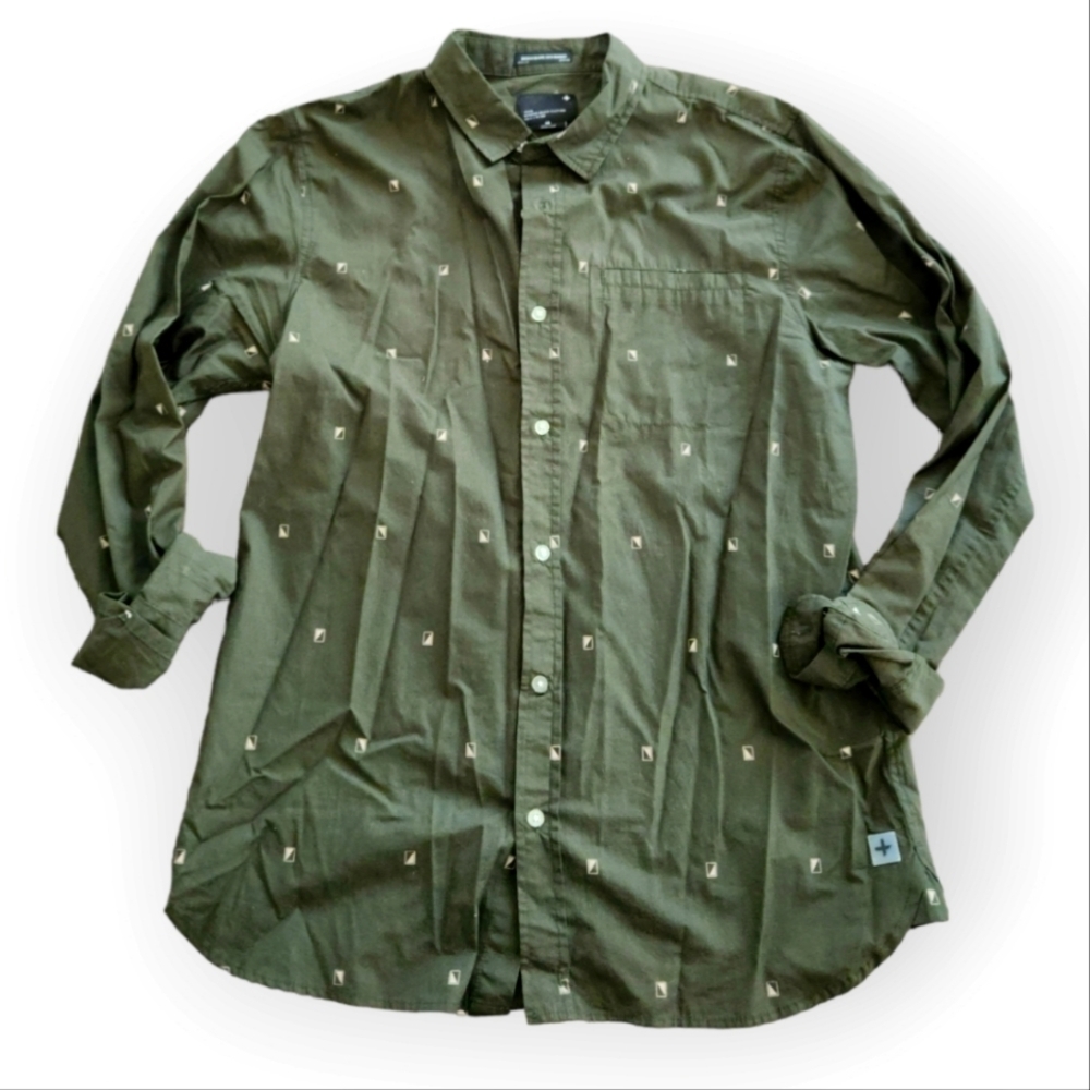 Tavik Beach Button Down Shirt Medium